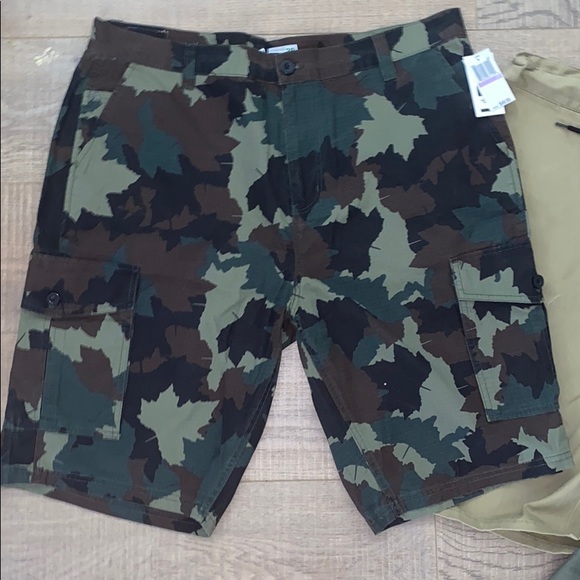 NWT LRG MENS LOT - Picture 3 of 4